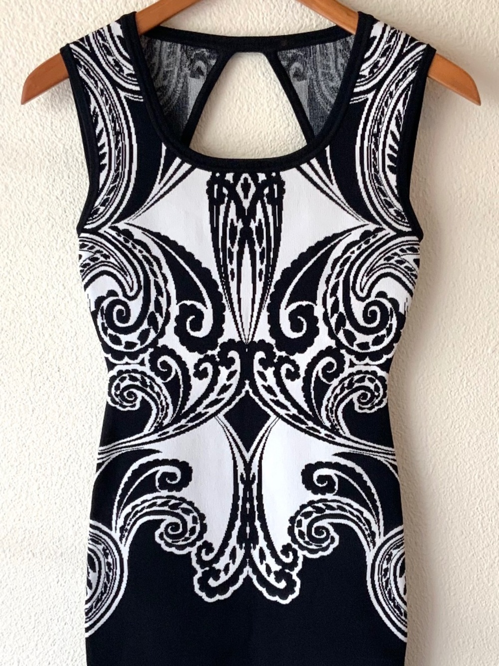 NEW! Guess Paisley Mini Dress Size XSM Black and White NWT
